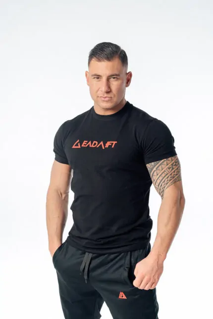 t-shirt sportowy męski dopasowany
