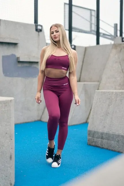 bezszwowy komplet sportowy damski prążkowany viva magenta
