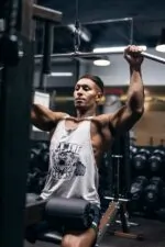 tank top męski na siłownię stringer treningowy