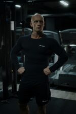 czarny rashguard z długim ekawem męski sportowy na trening