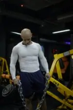 długi rashguard sportowy koszulka treningowa męska biała