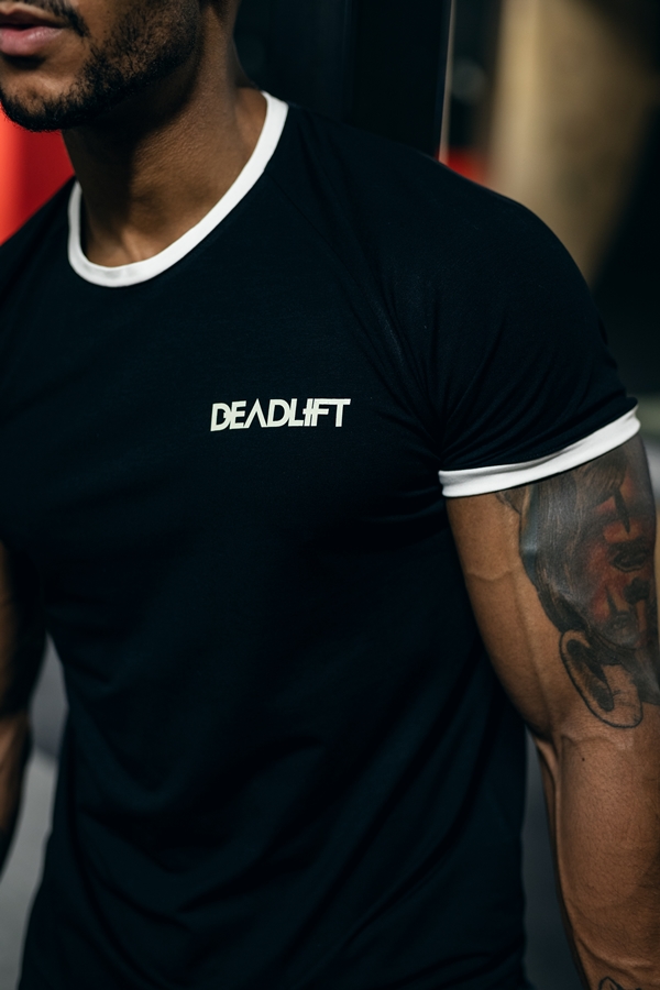 t-shirt męski sportowy z kontrastowymi lamówkami na trening