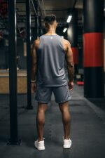 set sportowy męski treningowy na siłownię szary