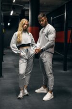 zestaw dresów sportowych dla niej i dla niego matchy matchy