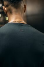 longsleeve męski muscle fit butelkowa zieleń