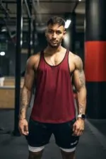 tank top męski treningowy na siłownię stringer bordo czerwony