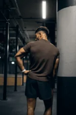 koszulka męska sportowa muscle fit brązowa